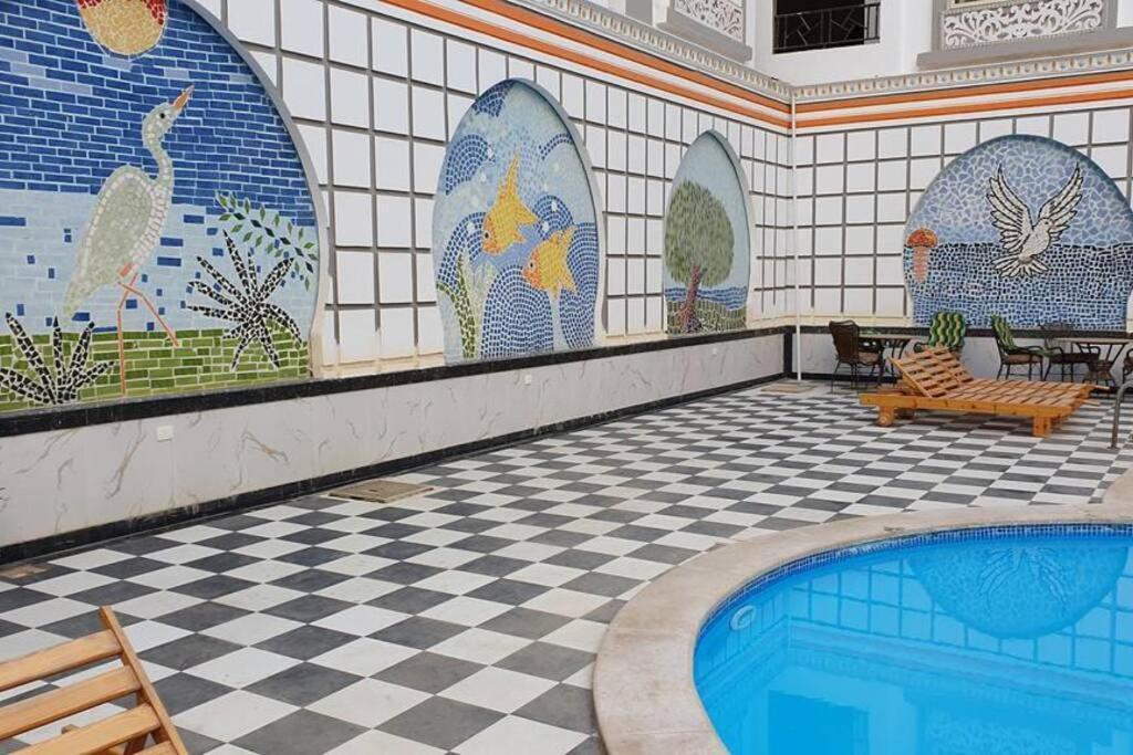 201Sheraton Plaza 洪加達 外观 照片